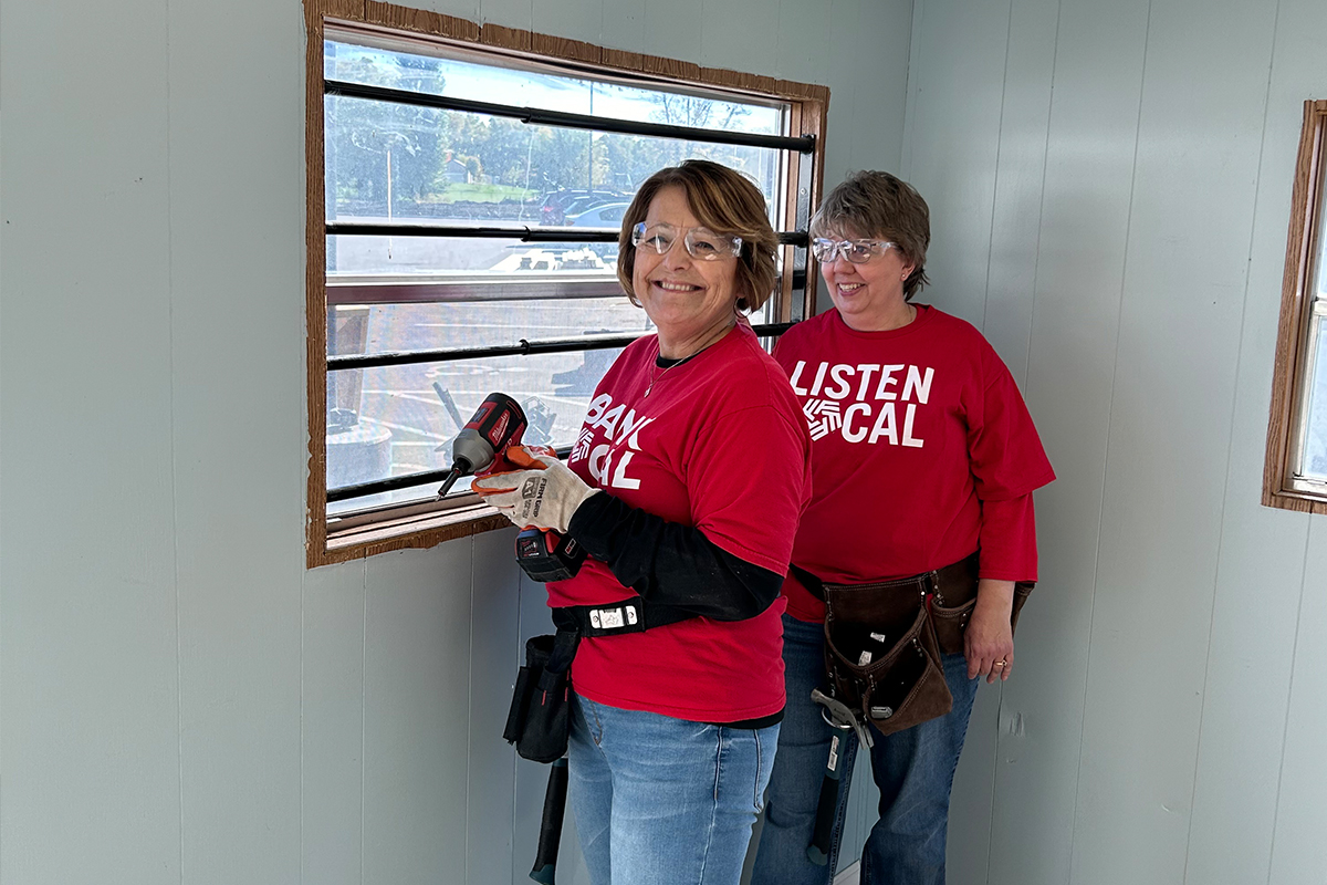 First National Bank employees working on a home at the Veterans Community Project in Sioux Falls.