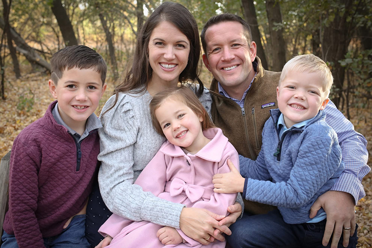 A portrait of Maggie Groteluschen and family.