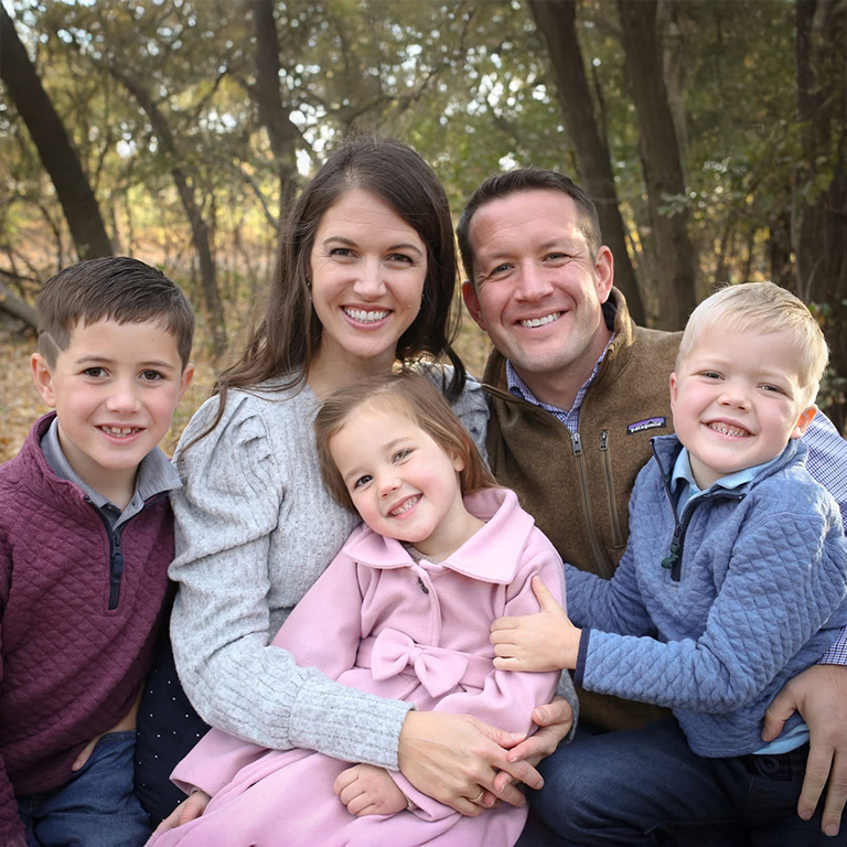 A portrait of Maggie Groteluschen and family.