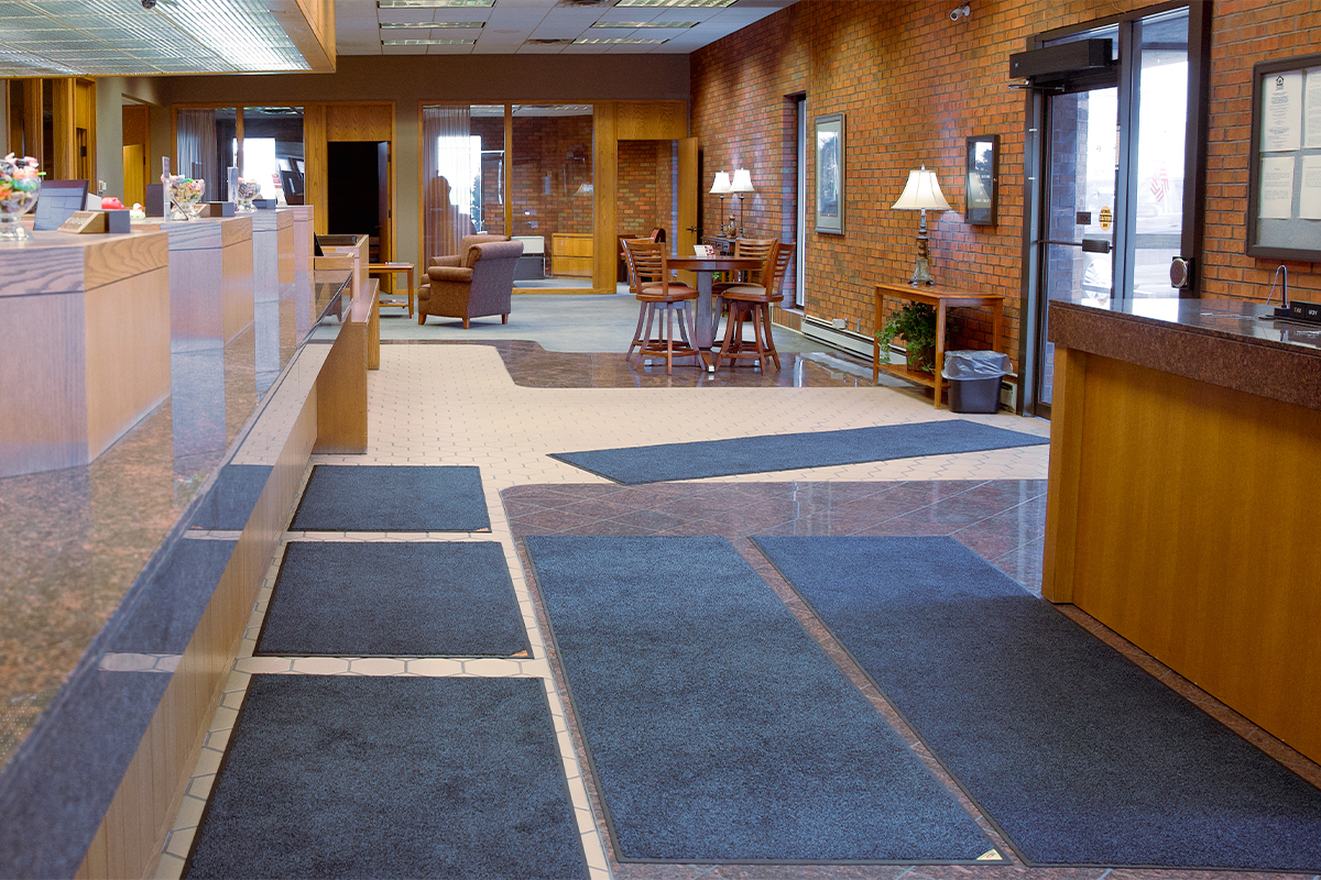 The lobby of First National Bank's Western Mall branch.