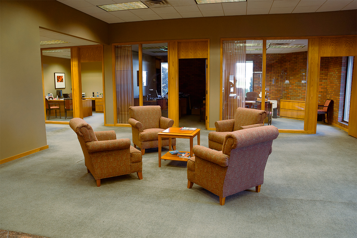 The lobby of First National Bank's Western Mall branch.