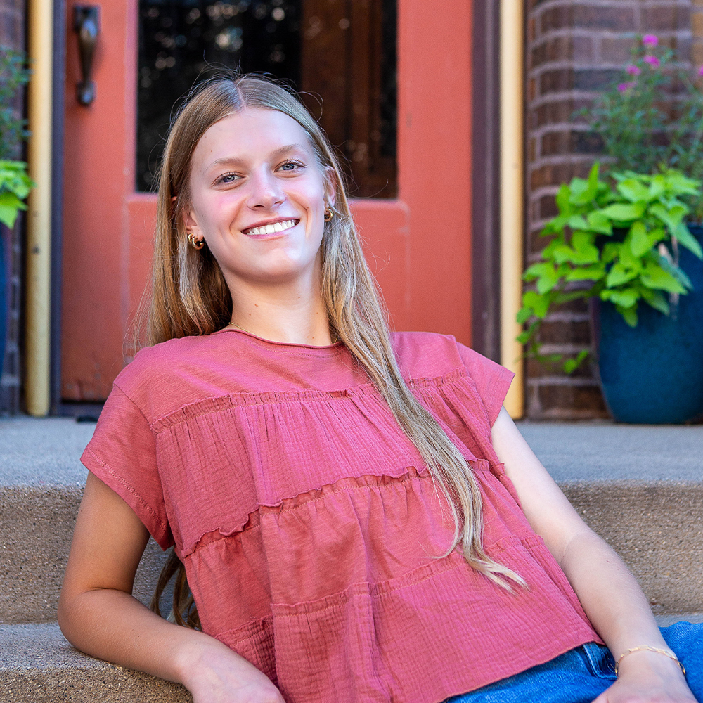 Avery Rodgers senior picture.